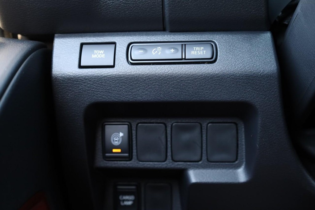 Nissan Frontier Vehicle Image 19