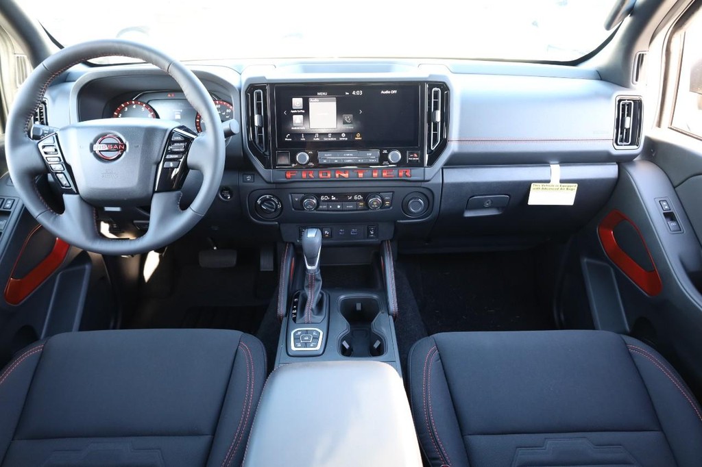 Nissan Frontier Vehicle Image 23