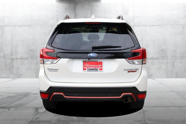 Subaru Forester Vehicle Full-screen Gallery Image 6