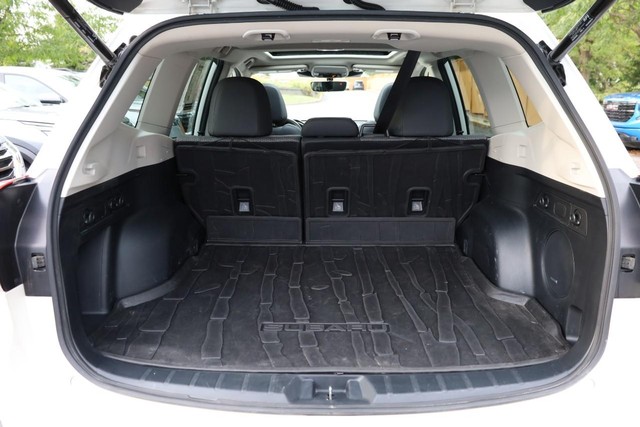 Subaru Forester Vehicle Full-screen Gallery Image 7