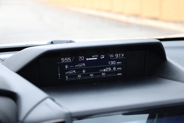 Subaru Forester Vehicle Full-screen Gallery Image 13