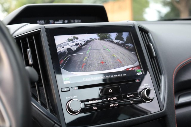 Subaru Forester Vehicle Full-screen Gallery Image 15