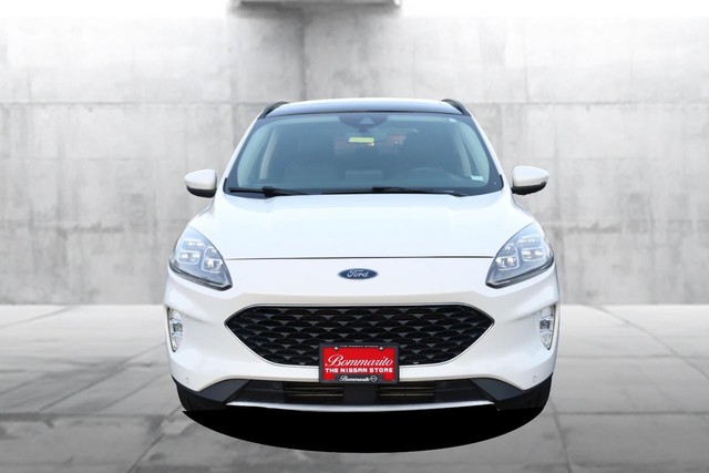 Ford Escape Vehicle Full-screen Gallery Image 04