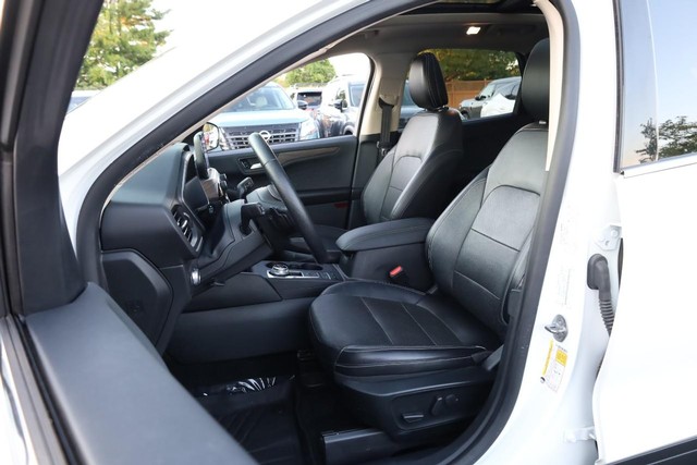 Ford Escape Vehicle Full-screen Gallery Image 08