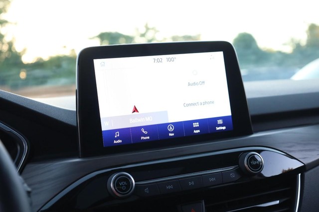 Ford Escape Vehicle Full-screen Gallery Image 13