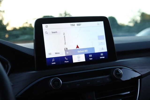 Ford Escape Vehicle Full-screen Gallery Image 14