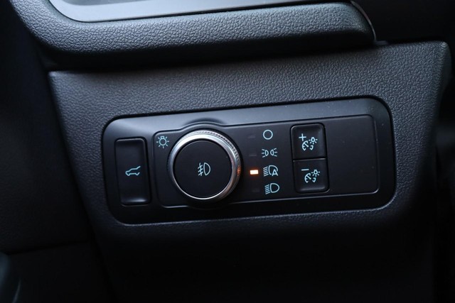 Ford Escape Vehicle Full-screen Gallery Image 22