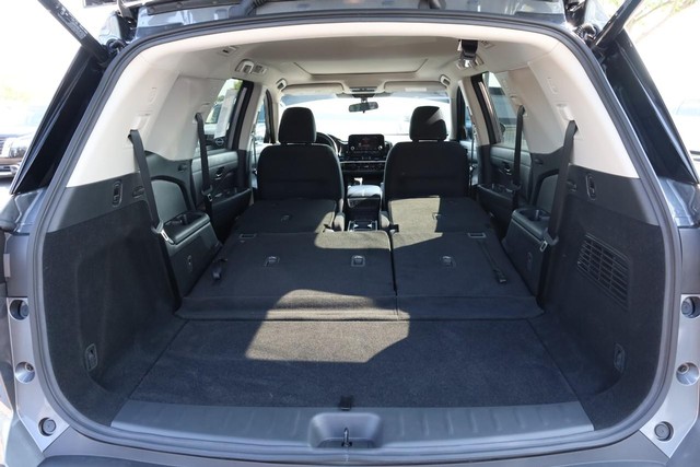 2025 Nissan Pathfinder SV - Photo 9