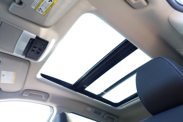 2025 Nissan Pathfinder SV - Photo 11