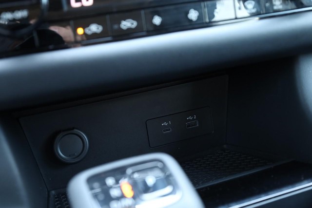 2025 Nissan Pathfinder SV - Photo 18