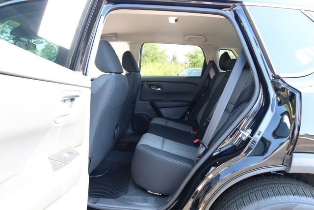 Nissan Rogue Vehicle Image 20