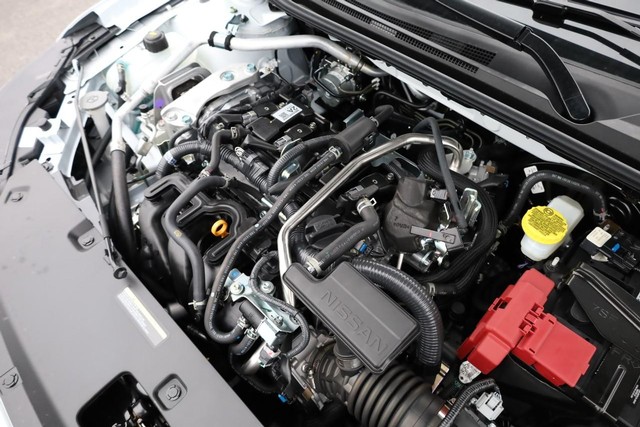 Nissan Sentra Vehicle Full-screen Gallery Image 26