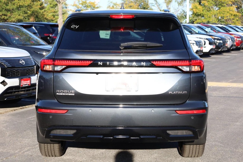 Nissan Rogue Plug-In Hybrid Vehicle Image 06