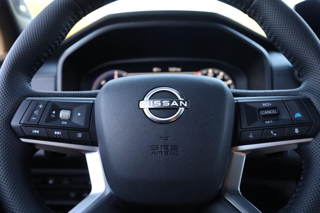 Nissan Rogue Plug-In Hybrid Vehicle Image 12