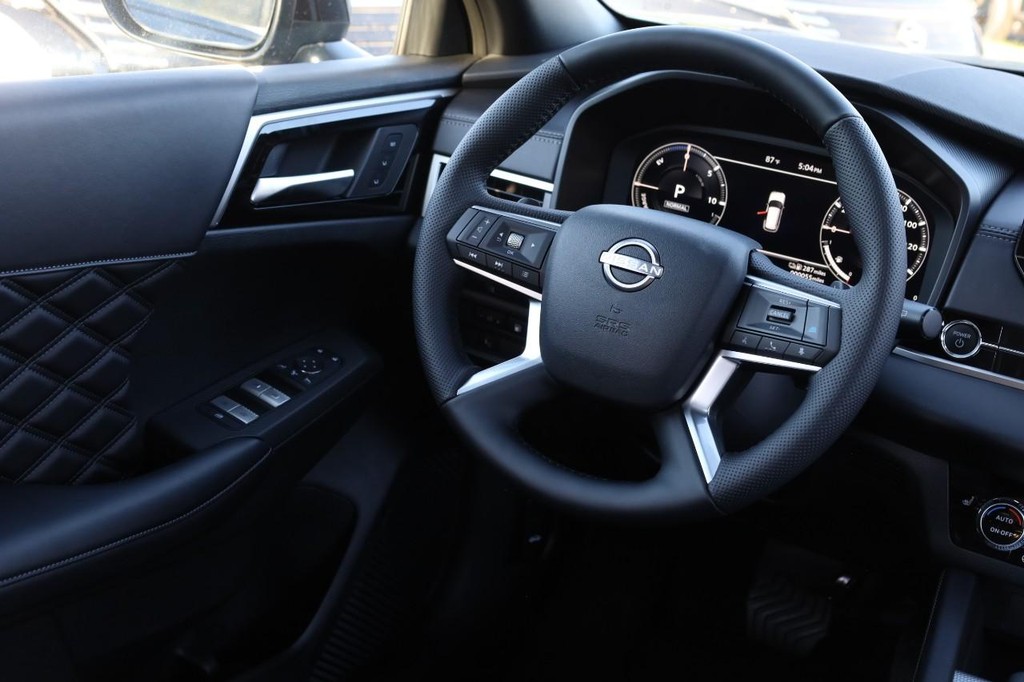 Nissan Rogue Plug-In Hybrid Vehicle Image 30