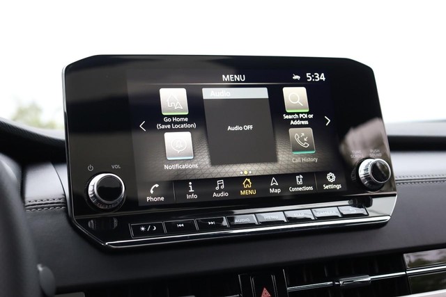 Nissan Rogue Plug-In Hybrid Vehicle Full-screen Gallery Image 14
