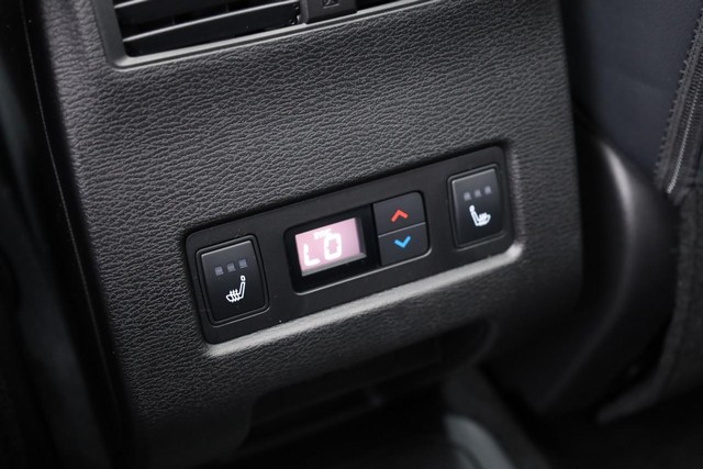 Nissan Rogue Plug-In Hybrid Vehicle Full-screen Gallery Image 28