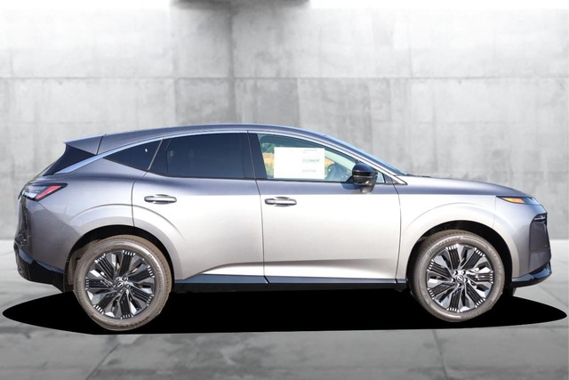 Nissan Murano Vehicle Full-screen Gallery Image 6