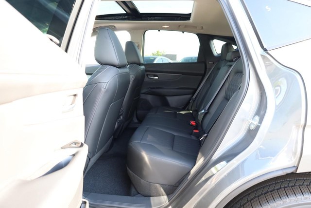 Nissan Murano Vehicle Full-screen Gallery Image 26