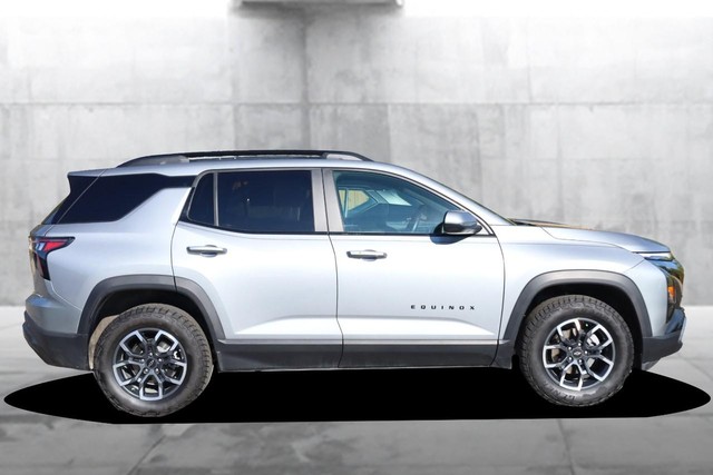 Chevrolet Equinox Vehicle Full-screen Gallery Image 05