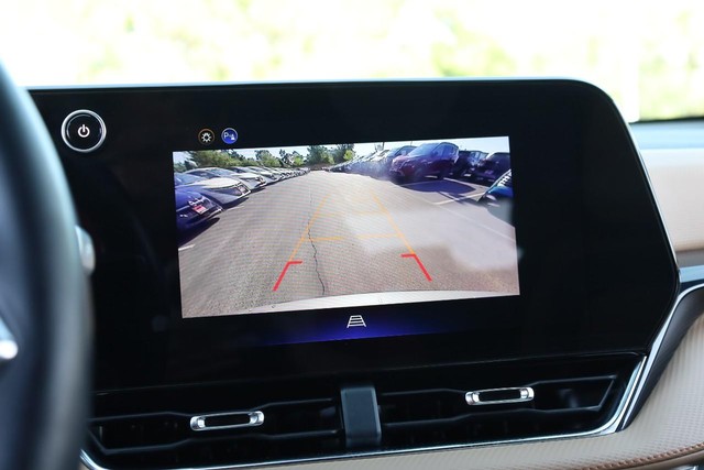 Chevrolet Equinox Vehicle Full-screen Gallery Image 14