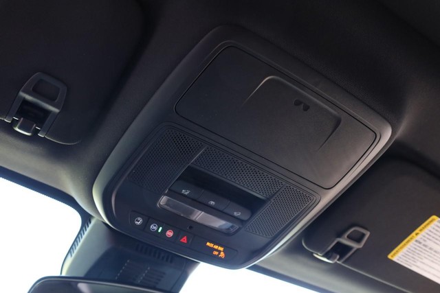 Chevrolet Equinox Vehicle Full-screen Gallery Image 19