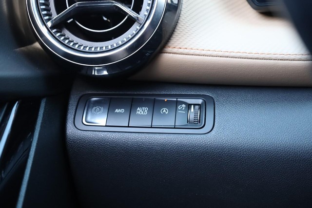 Chevrolet Equinox Vehicle Full-screen Gallery Image 21
