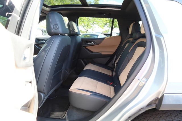 Chevrolet Equinox Vehicle Full-screen Gallery Image 24