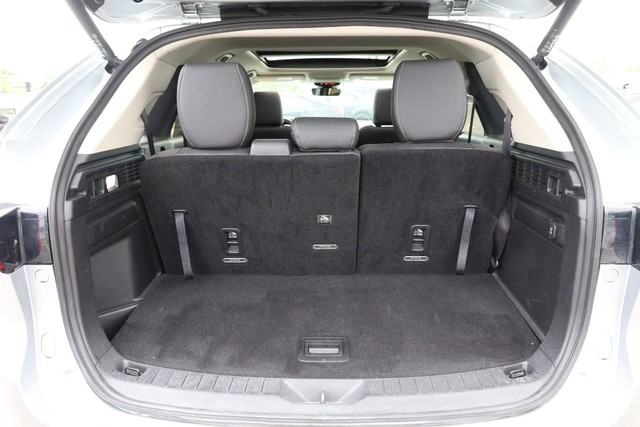 Mazda CX-90 Vehicle Full-screen Gallery Image 7