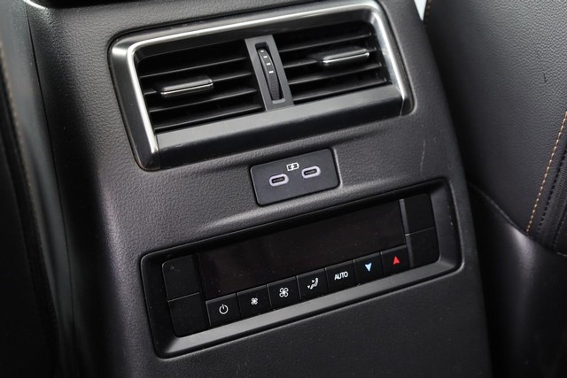 Mazda CX-90 Vehicle Full-screen Gallery Image 24