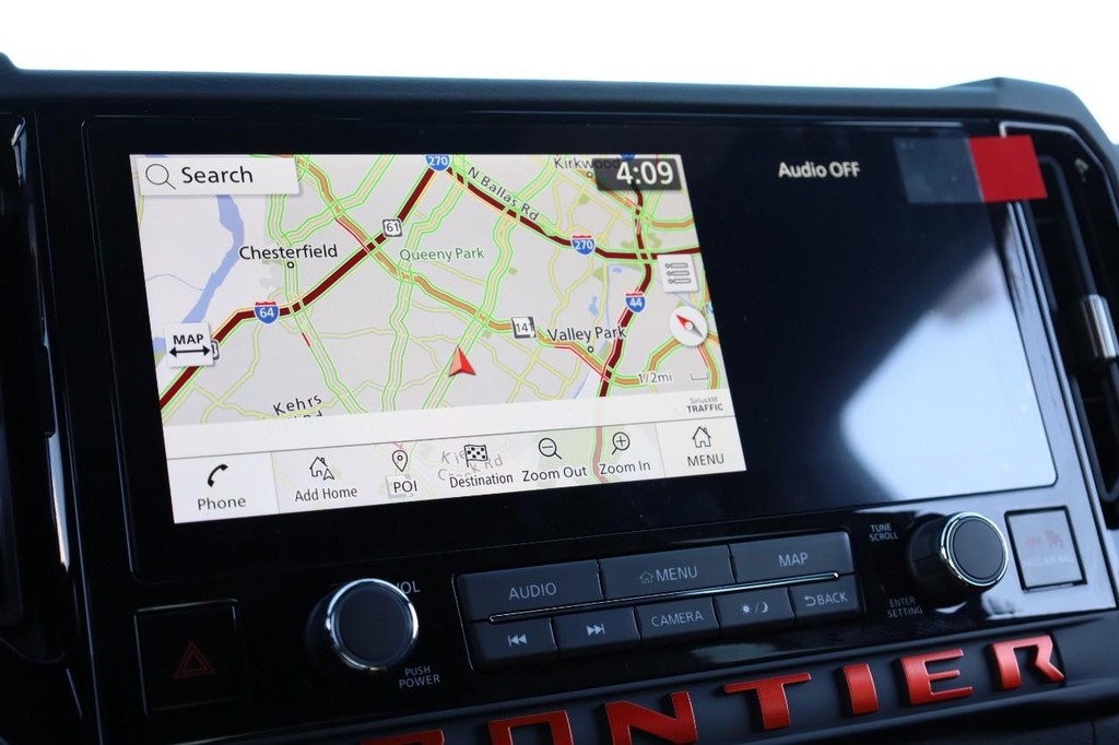 Nissan Frontier Vehicle Full-screen Gallery Image 13