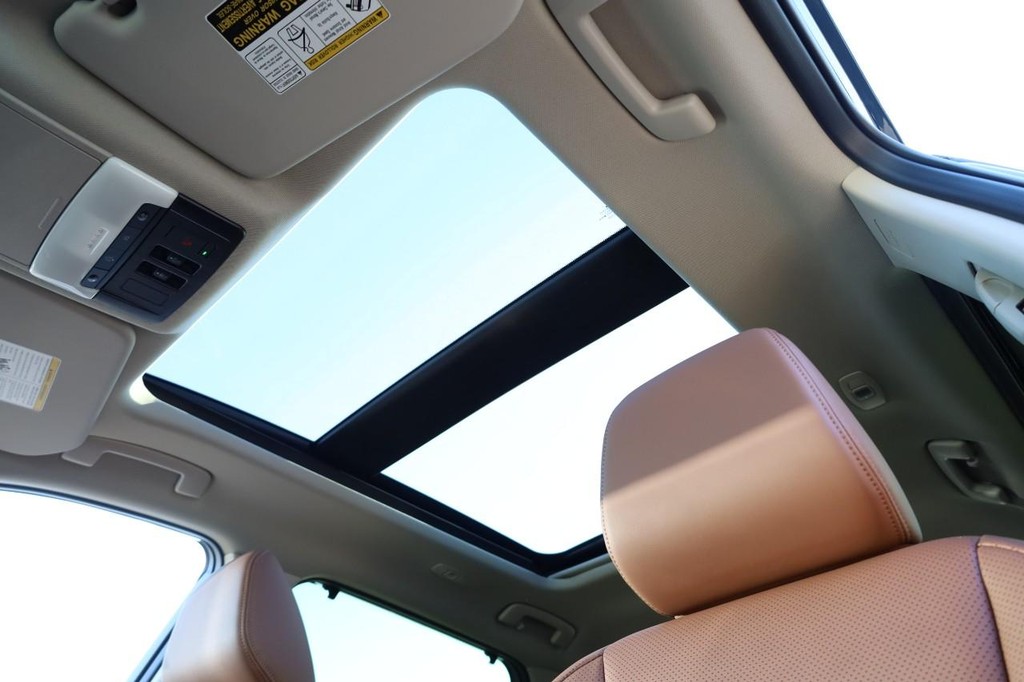 Nissan Rogue Vehicle Image 09