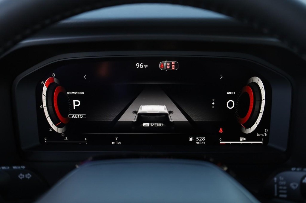 Nissan Rogue Vehicle Image 12