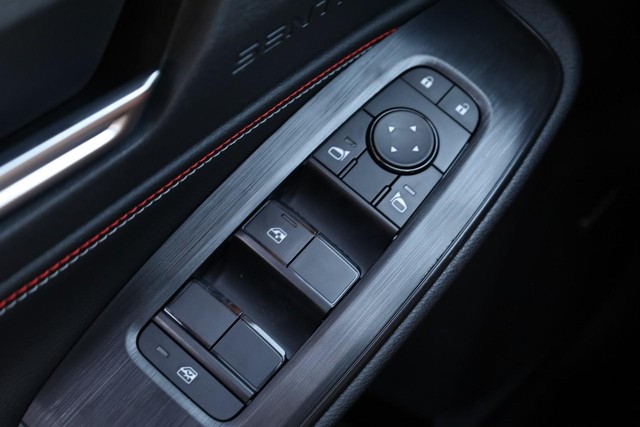 Nissan Sentra Vehicle Full-screen Gallery Image 19