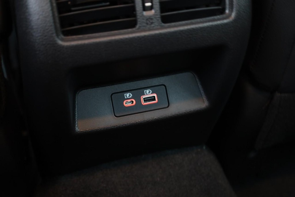 Nissan Altima Vehicle Image 21