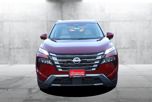 Nissan Rogue Vehicle Image 04