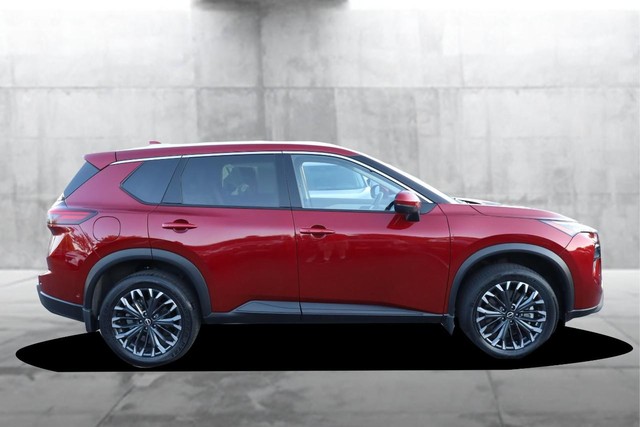 Nissan Rogue Vehicle Image 05