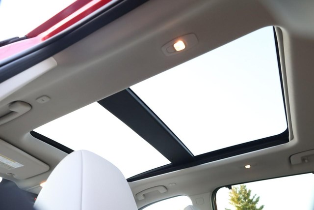 Nissan Rogue Vehicle Image 10