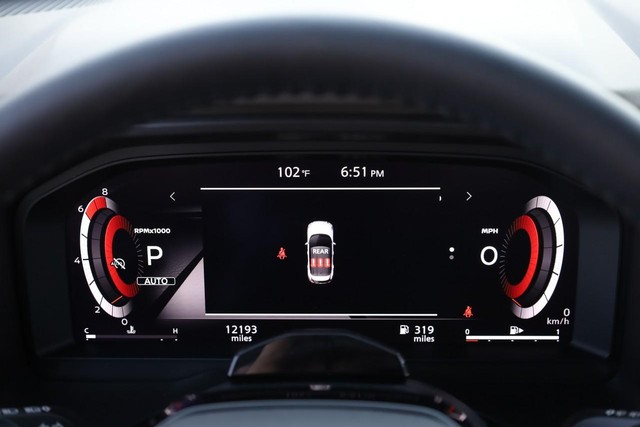 Nissan Rogue Vehicle Image 12