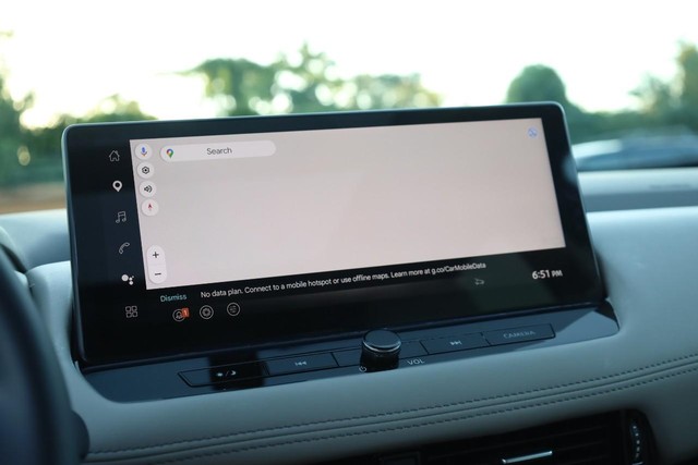 Nissan Rogue Vehicle Image 14