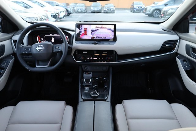 Nissan Rogue Vehicle Image 27