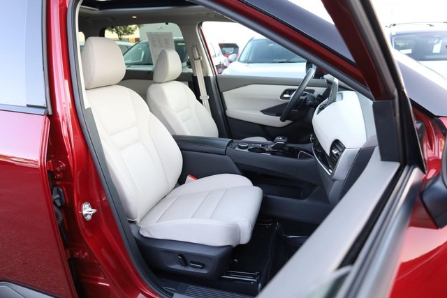 Nissan Rogue Vehicle Image 29