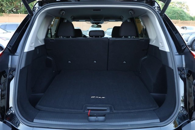 Nissan Rogue Vehicle Image 07