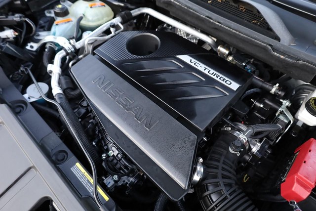Nissan Rogue Vehicle Image 25