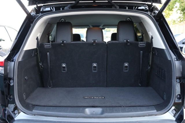Nissan Pathfinder Vehicle Image 07
