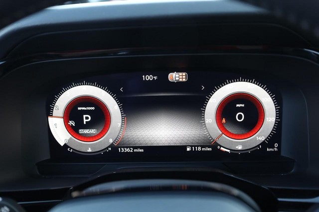 Nissan Pathfinder Vehicle Image 12