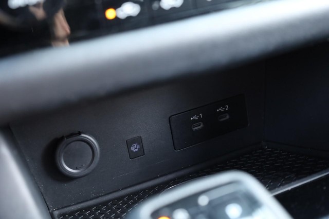 Nissan Pathfinder Vehicle Image 17