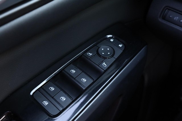 Nissan Pathfinder Vehicle Image 20