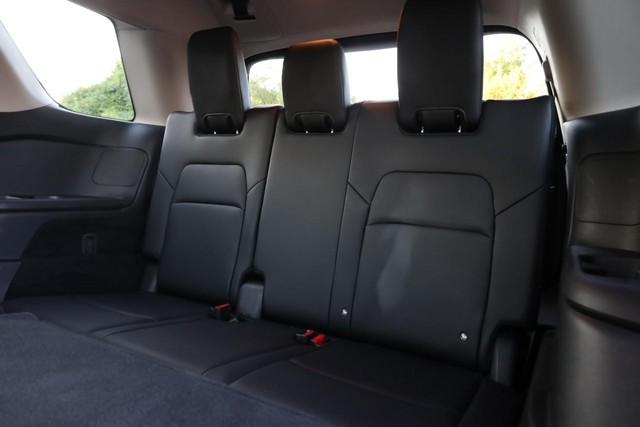 Nissan Pathfinder Vehicle Image 27