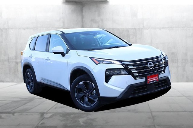 Nissan Rogue Vehicle Full-screen Gallery Image 2